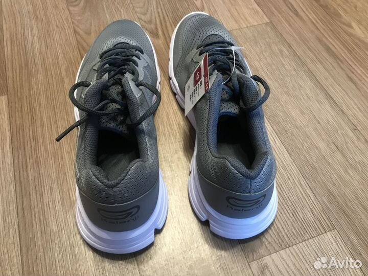 Кроссовки 43