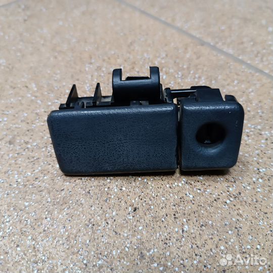 Ручка открывания бардачка subaru legacy 2