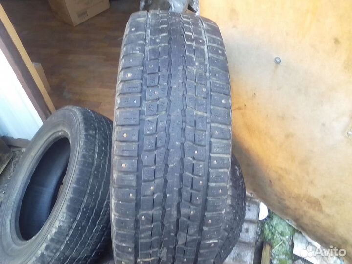 Dunlop SP Winter Ice 01 2.25/60 R16