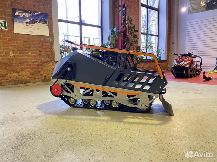 Мотобуксировщик Бурлак пионер