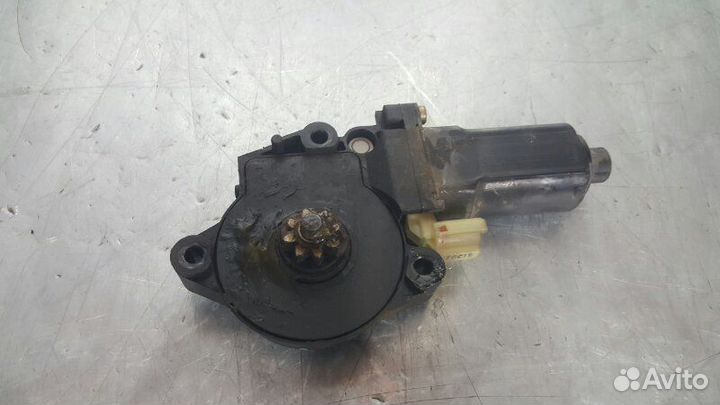 Моторчик стеклоподъемника задний левый Hyundai