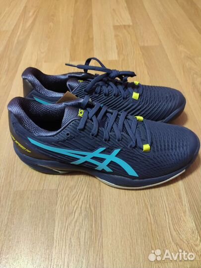 Теннисные кроссовки