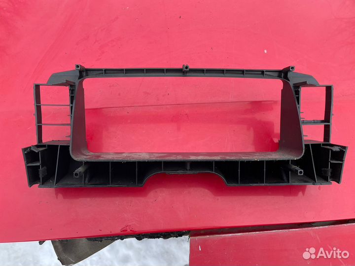 Облицовка щитка приборов audi 80B2