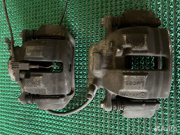 Суппорт передний на мерседес w203