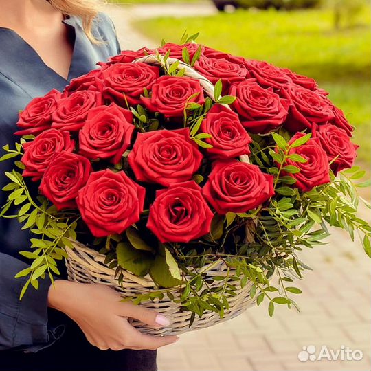 Корзина с цветами 037