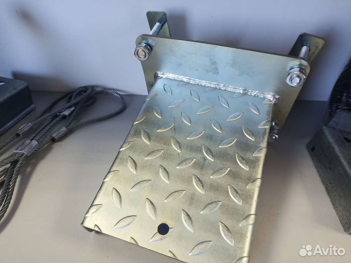 Подножки для лодочного прицепа