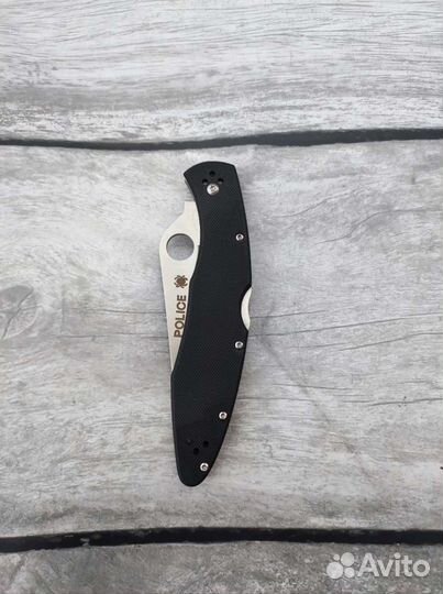 Нож складной Spyderco Police G10