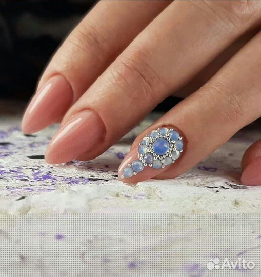 Коррекция наращённых ногтей