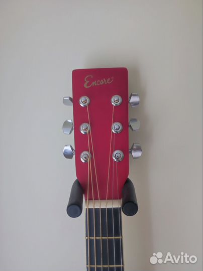 Акустическая гитара