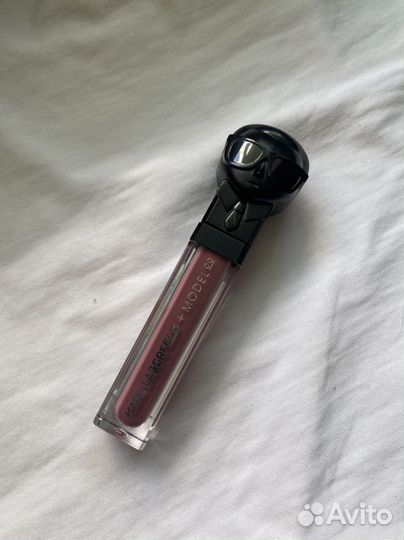 Жидкая матовая помада karl laferfeld