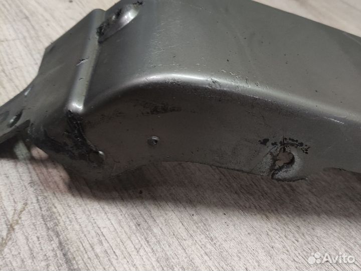 Накладка правого крыла Hyundai Santa Fe 1