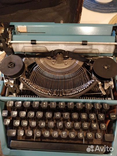 Печатная пишущая машинка Москва.1983г.ссср.Паспорт