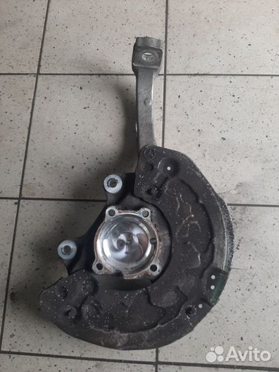 Кулак передний правый Mercedes C-Class W205