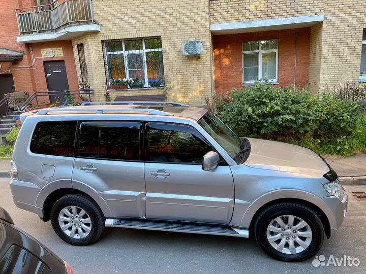 Mitsubishi Pajero 3.2 AT, 2012, 180 000 км