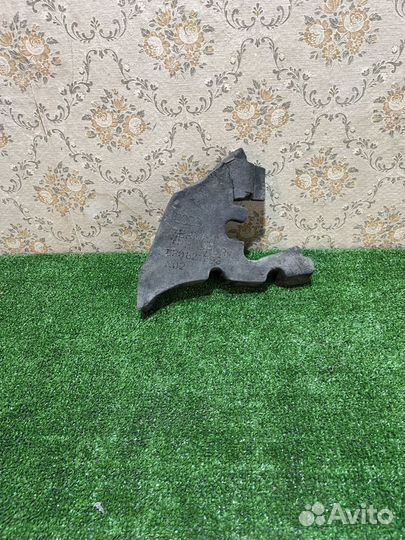 Шумоизоляция крыла Audi Q5 8R 2014 передняя правая