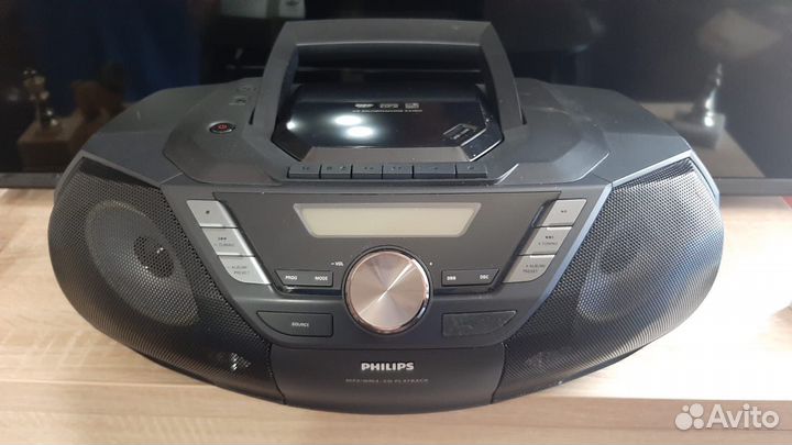 Новый Philips Бумбокс (магнитофон, магнитола)