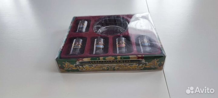 Набор рюмок с пепельницей