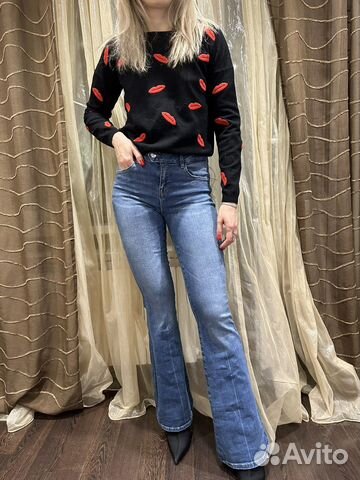 Кофта и джинсы