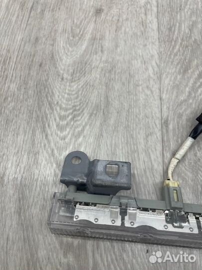 Стоп-сигнал Toyota Auris ZRE151 1zrfe 2008