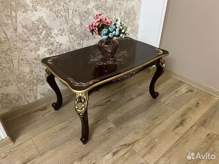 Журнальный стол