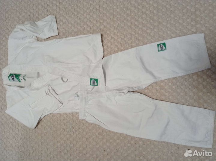 Кимоно 130 и жёлтый пояс