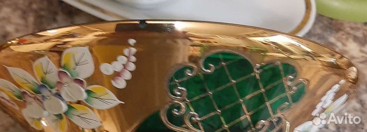 Бокалы и конфетница