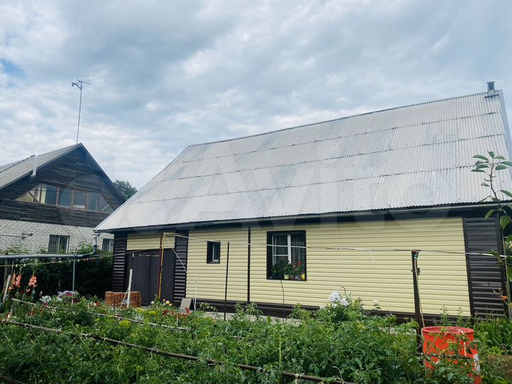 Дом 184 м² на участке 5 сот.