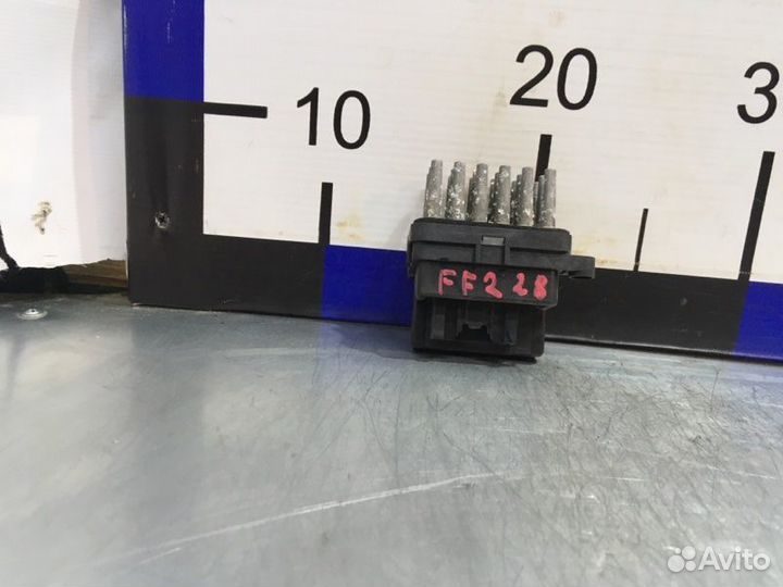 Резистор отопителя Ford Focus 2 седан hxdb 2007