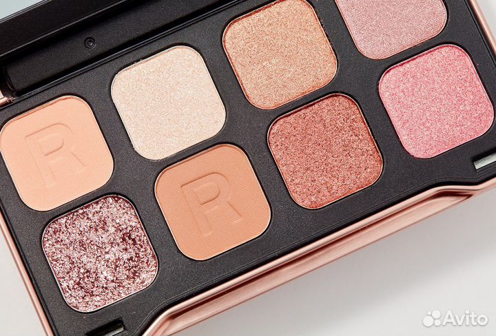 Палетка теней для век Revolution новая