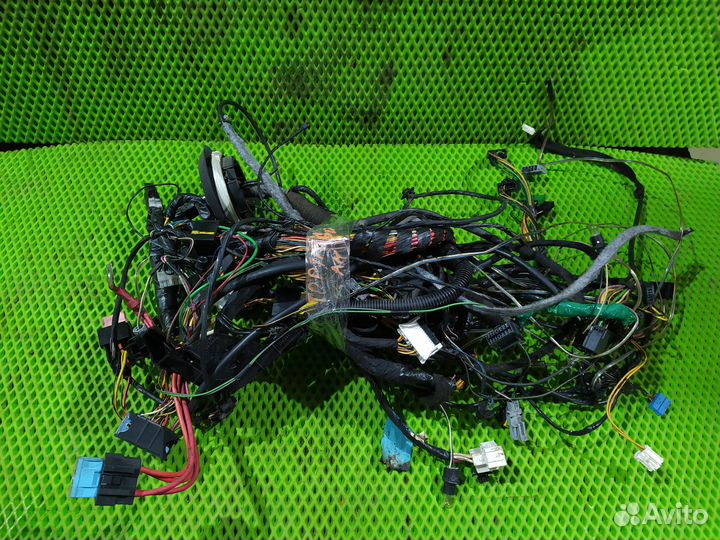 Проводка под торпедо Renault Sandero