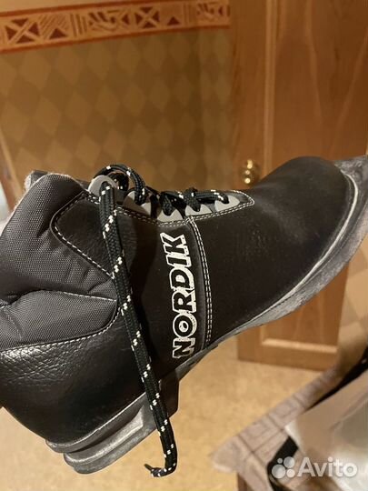 Лыжные ботинки