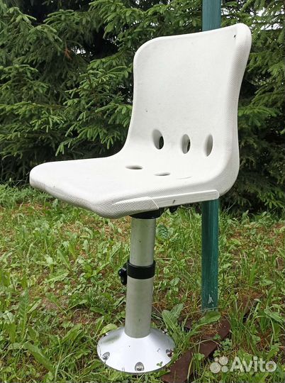 Кресло со стойкой в лодку