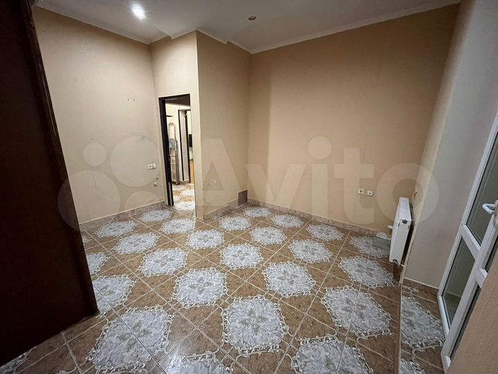 3-к. квартира, 87 м², 1/9 эт.