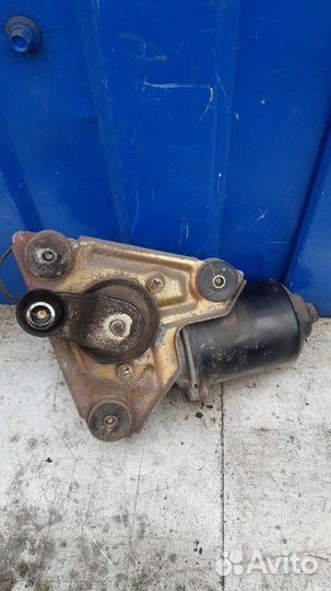 Моторчик стеклоочистителя Mazda Familia