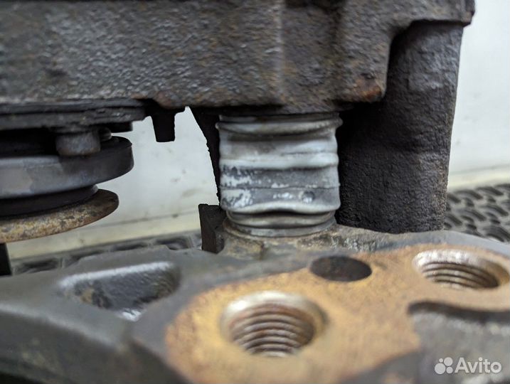 7421487684 Суппорт передний левый