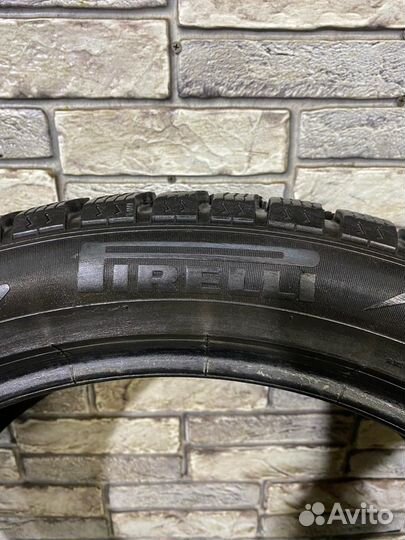 Pirelli Ice Zero 245/45 R20