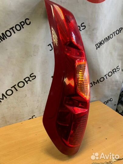 Фонарь задний левый Nissan X-Trail T31
