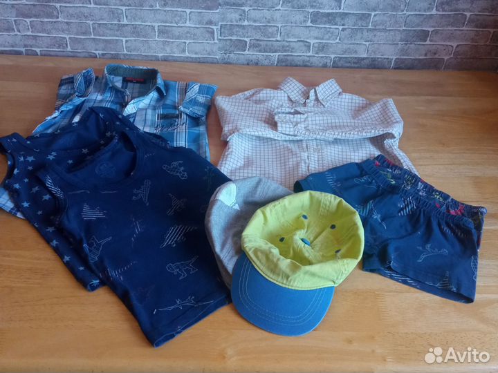 Рубашки для мальчиков 3-4 года + кепки в подарок