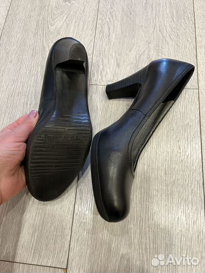 Туфли tamaris 39