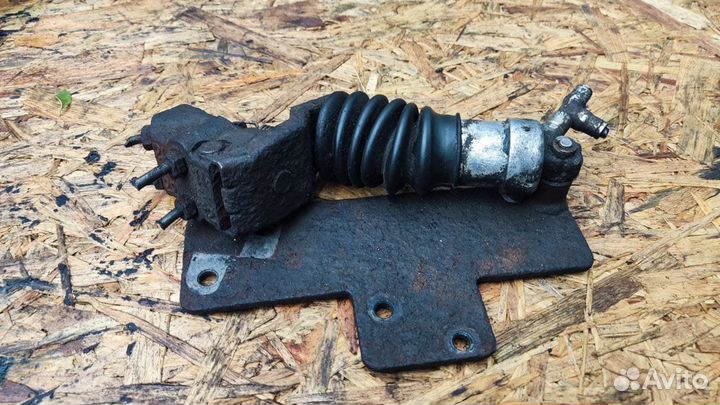 Распределитель усилия тормоза VW LT 2000 год