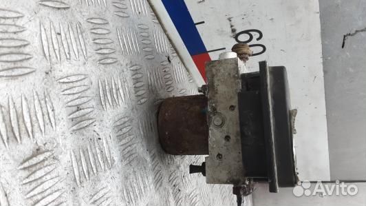 Блок ABS cadillac escalade 3 (95F09KW01)