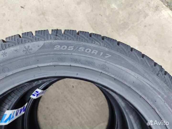 Viatti Brina Nordico V-522 205/50 R17 89T