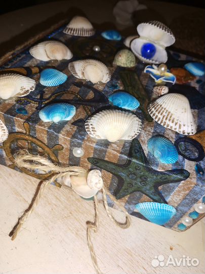 Подарочная коробка с ракушками