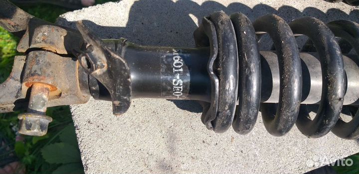 Передние амортизаторы Honda Accord 1988г