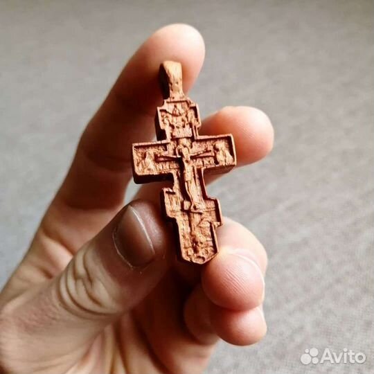 Резной нательный крестик