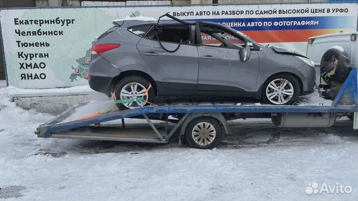 Кнопка стеклоподъемника задняя левая Hyundai ix 35