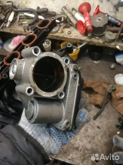 Заслонка дроссельная Ford Focus 2 2005-2011