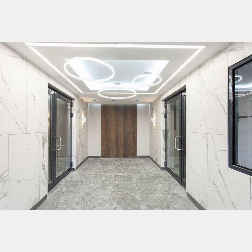 3-к. квартира, 105 м², 10/18 эт.