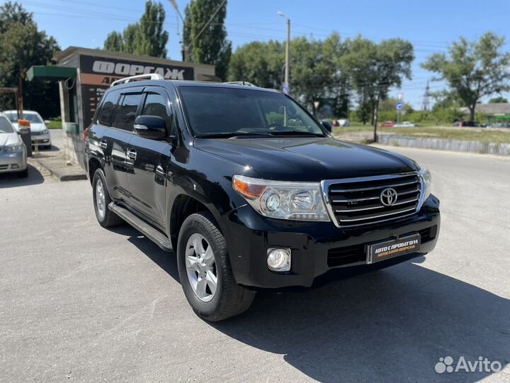 Toyota Land Cruiser, 2011