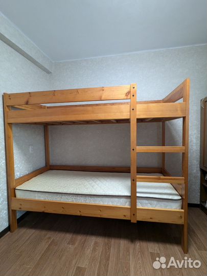 Авторская двухярусная кровать из массива кедра